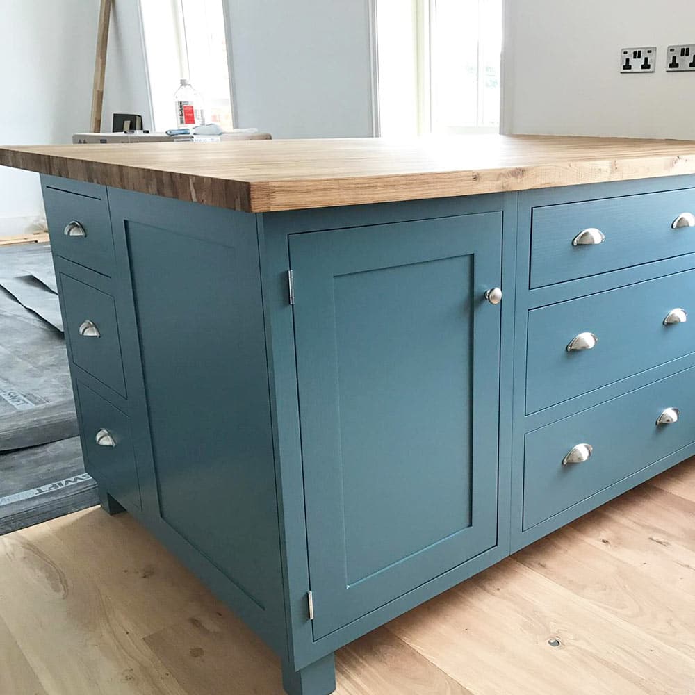 Hand Made Solid Wood Fitted Kitchens | Rainbows Furniture